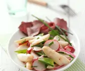 Roher Spargelsalat