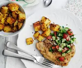 Koteletts mit Kartoffeln und Salsa