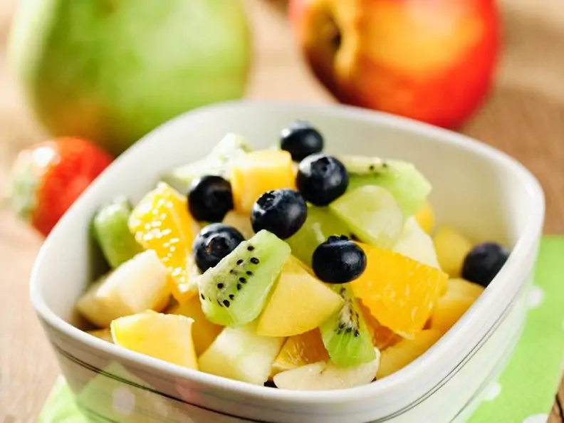Fruchtsalat mit Honig