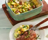 Rosenkohl-Maronen-Auflauf mit Rinderfiletsteak
