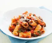 Rigatoni mit Gemüsesauce