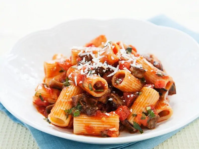 Rigatoni mit Gemüsesauce