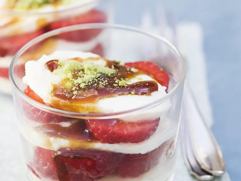 Mozzarella-Erdbeer-Dessert