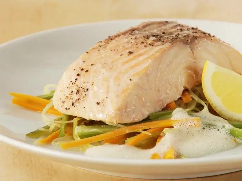 Fisch auf Gemüsebett