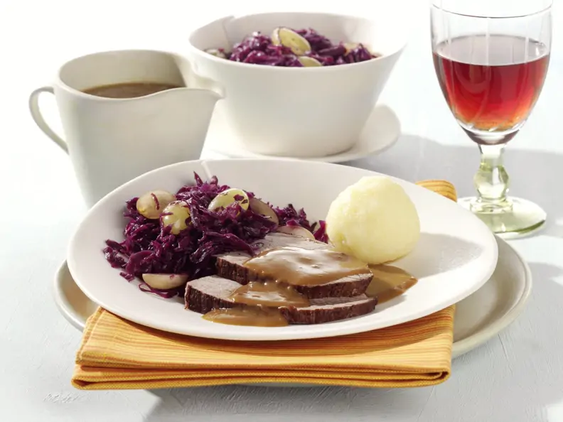 Schmorbraten mit Trauben-Rotkohl