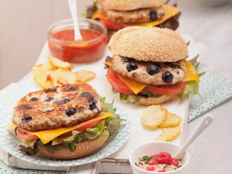 Chicken Burger mit Beeren