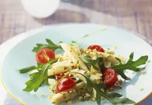 Spargelsalat mit Ei