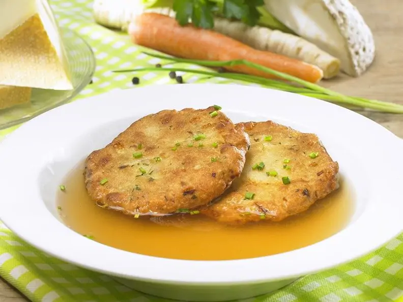 Suppe mit Kaspressknödel