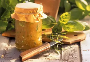 Basilikum-Stachelbeer-Marmelade
