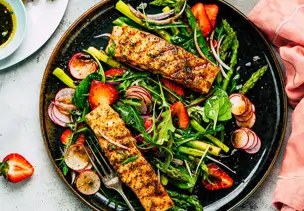 Spargelsalat mit Lachs