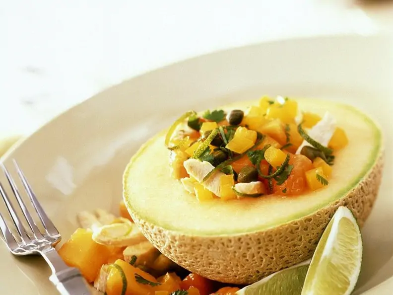 Papaya-Mango-Salat mit Hähnchen
