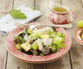 Herbstlicher Käse-Blattsalat