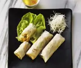 Reispapierröllchen mit Gemüsesüllung