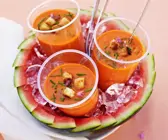 Fruchtige Gazpacho mit Wassermelone