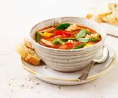 Tomatensuppe mit Nudeln