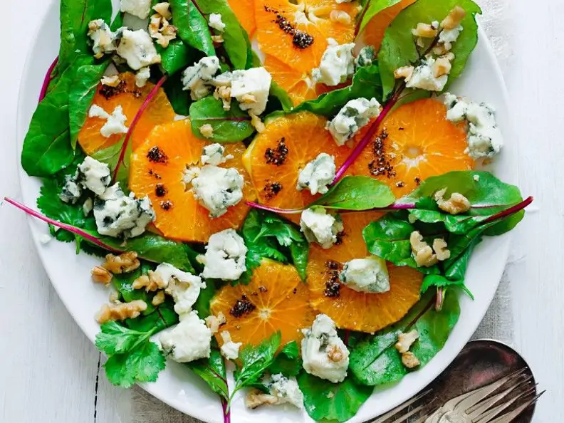 Orangensalat mit Walnüssen