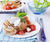 Weißbrot mit Paprika-Kichererbsenmus