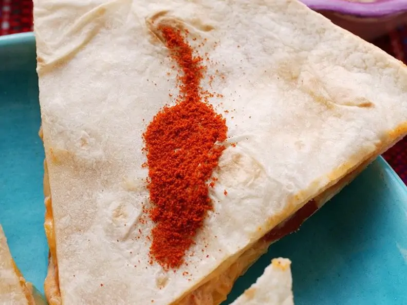 Enchiladas mit Garnelen gefüllt