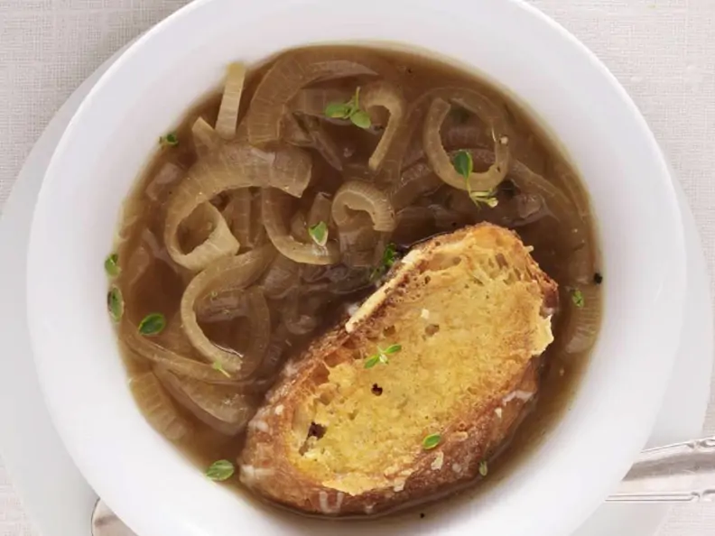 Zwiebelsuppe