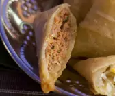 Marokkanische Briouates mit Fleisch