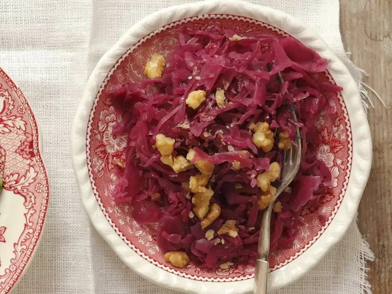 Blaukraut mit Nüssen