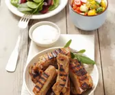 Rippchen vom Grill und Salate