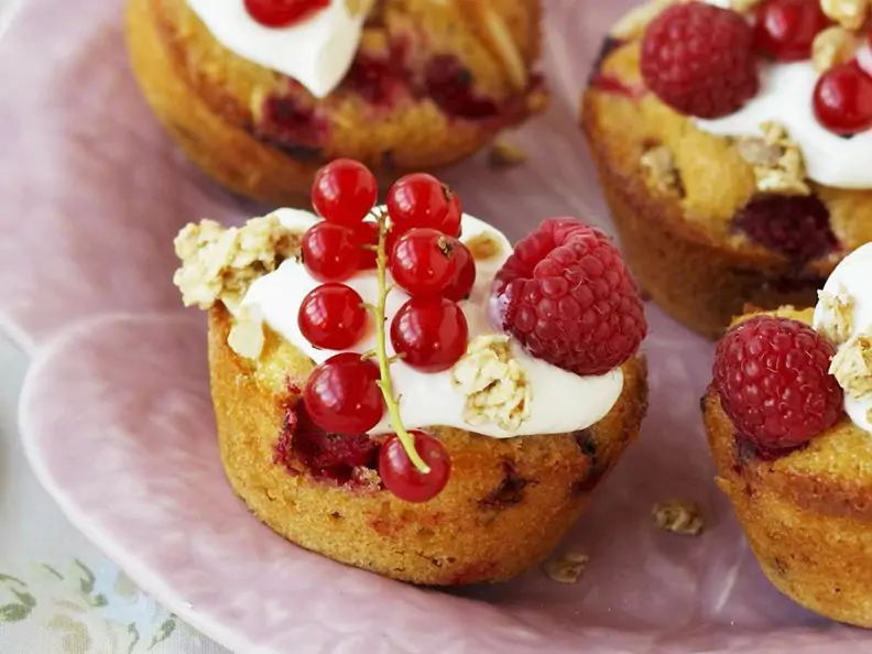 Müsli-Beeren-Cupcakes