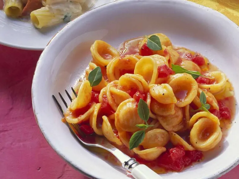 Pasta mit kalter Tomatensoße