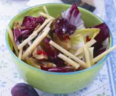 Pflaumensalat mit Schafshartkäse