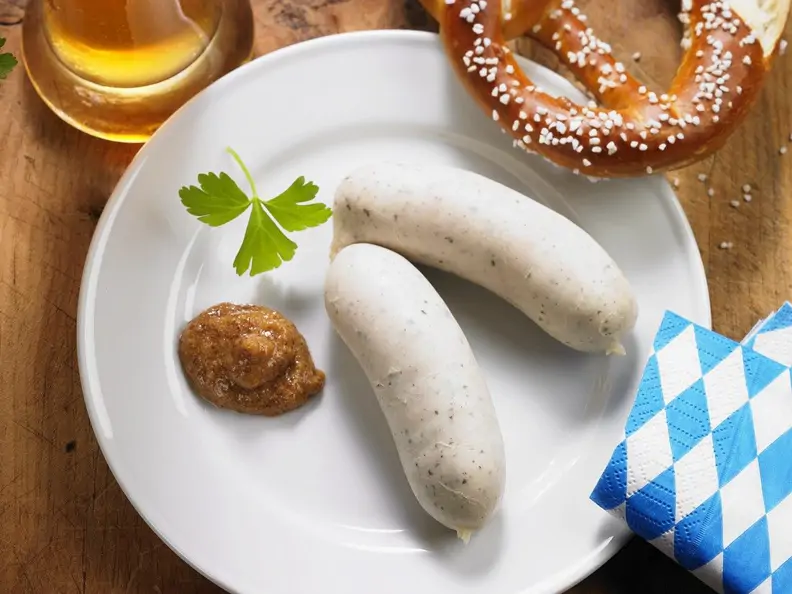 Klassische Weißwürste