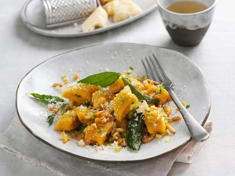 Kürbisklößchen mit Gemüse
