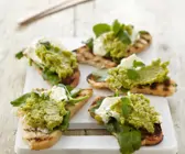 Bohnen-Crostini