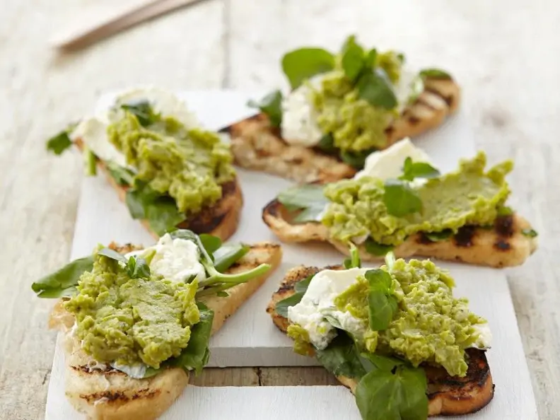 Bohnen-Crostini