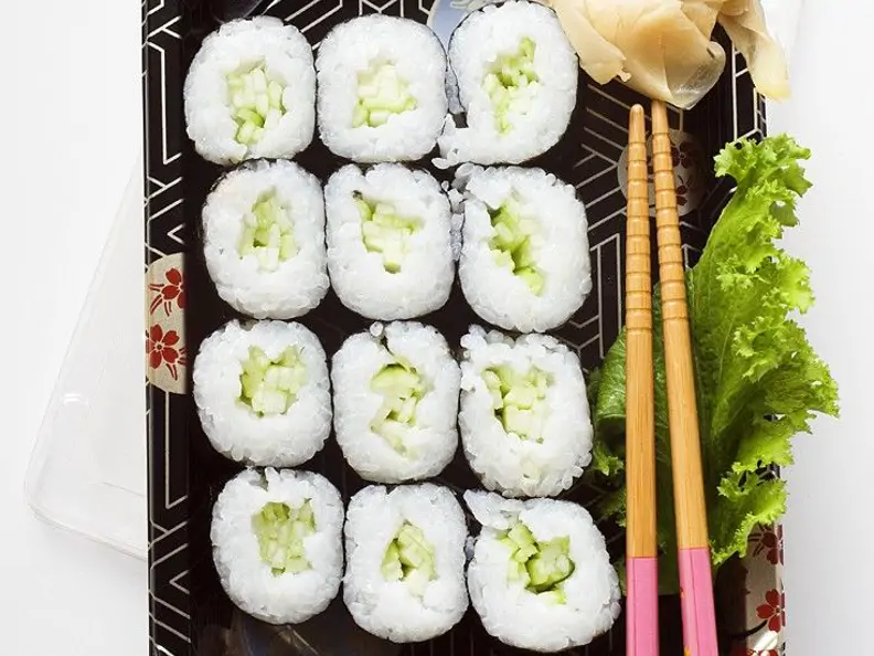Sushi mit Gurke