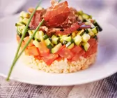 Couscous mit Gemüse und Schinken