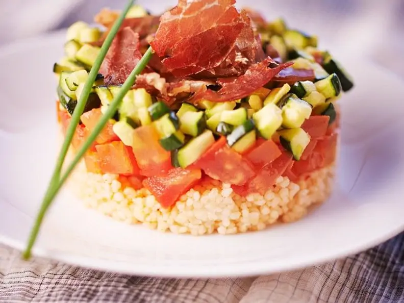 Couscous mit Gemüse und Schinken