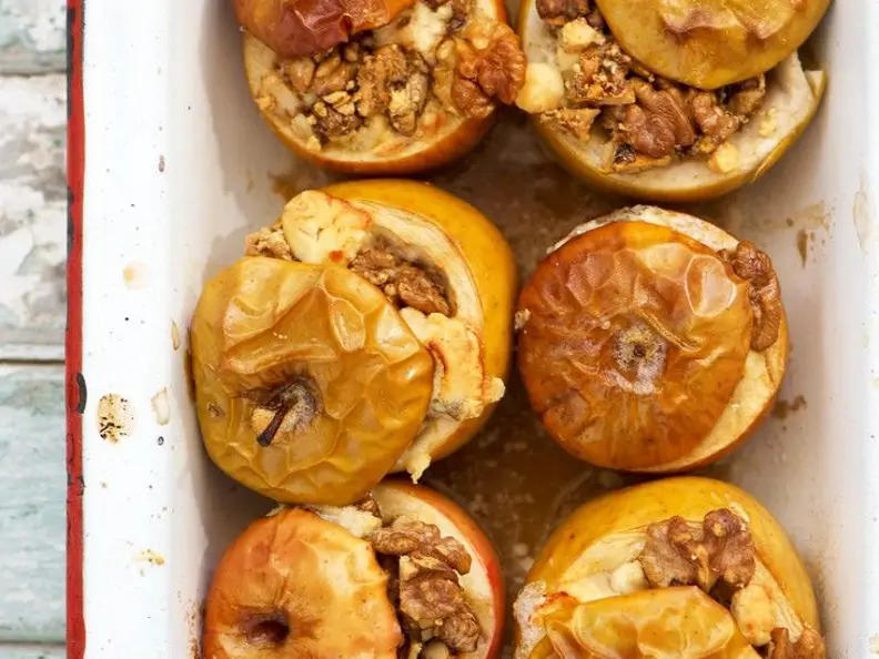Bratäpfel mit Käsefüllung
