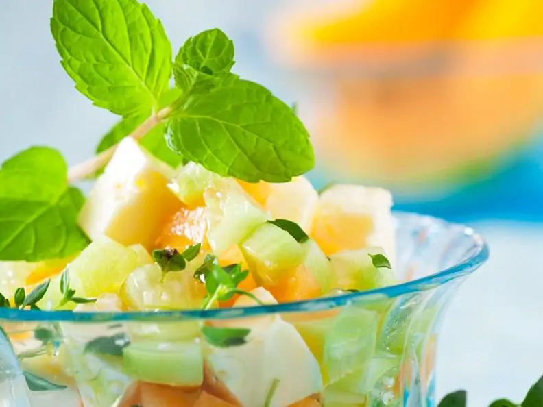 Melonen-Gurkensalat mit Feta