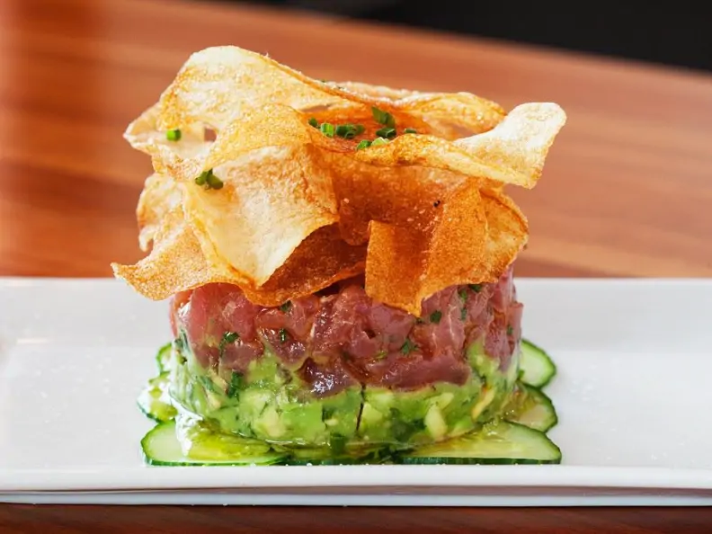 Thunfischtatar mit Avocado