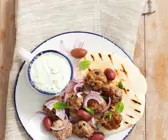 Fleischbällchen mit Fladenbrot