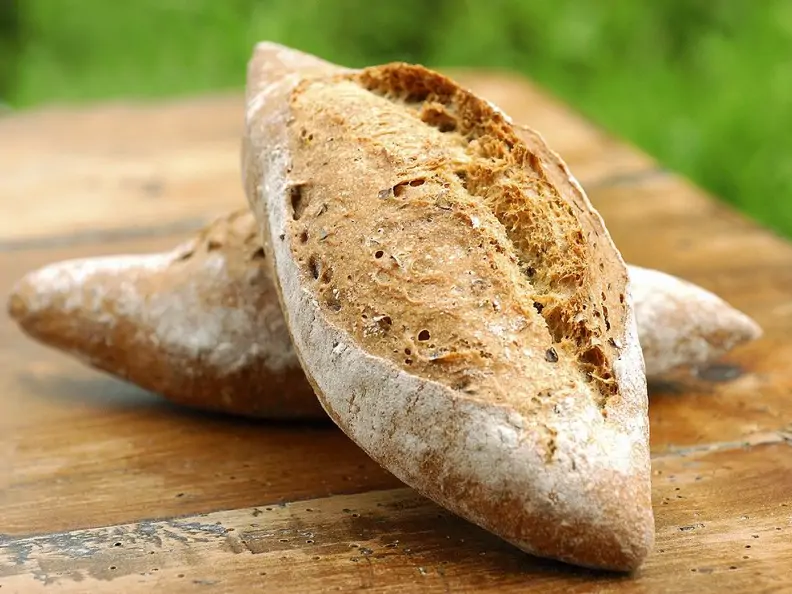 Vollkornbrötchen