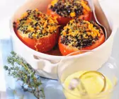 Tomaten mit Linsenfüllung