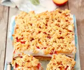 Streuselkuchen mit Pflaumen