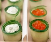 Gerollte gefüllte Zucchinihäppchen