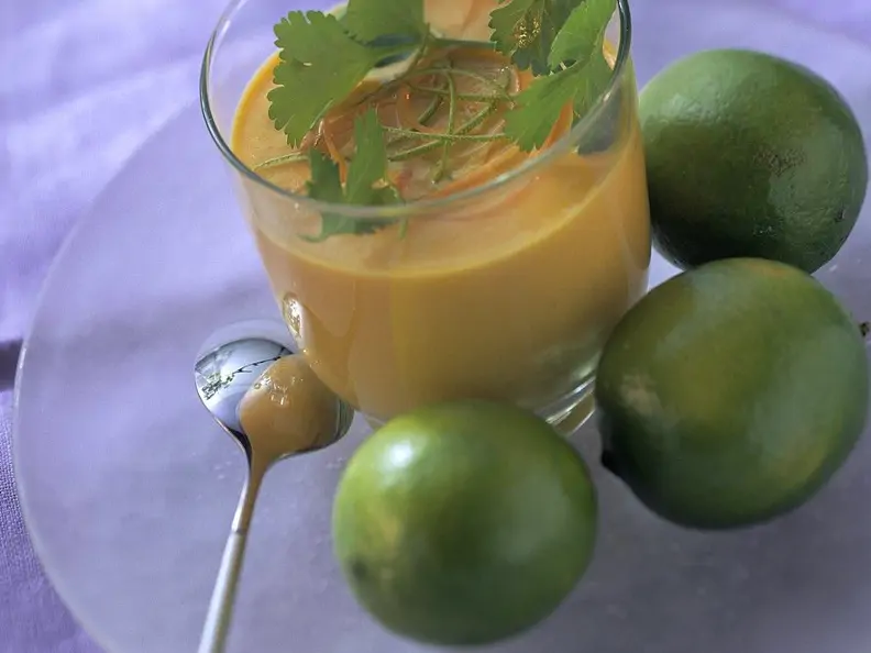 Möhrensuppe mit Ingwer und Limette