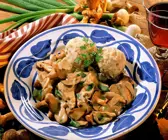 Pilzrahmsauce mit Klößen