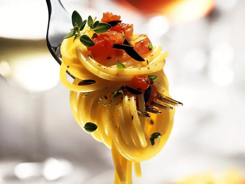 Pasta mit Tomatensauce