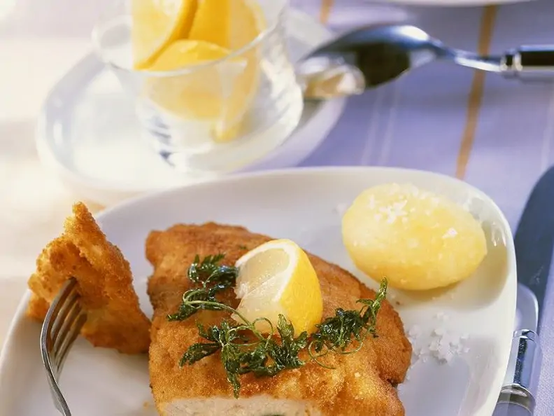 Gefülltes Hähnchenschnitzel mit Spinat und Gorgonzola