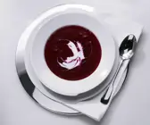 Rote-Bete-Suppe mit Sahne