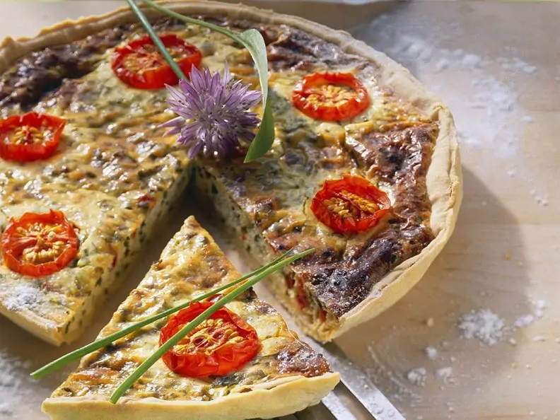 Quiche mit Bärlauch und Kirschtomaten